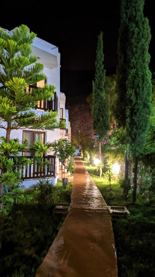 On Hotel Adrasan Luaran gambar